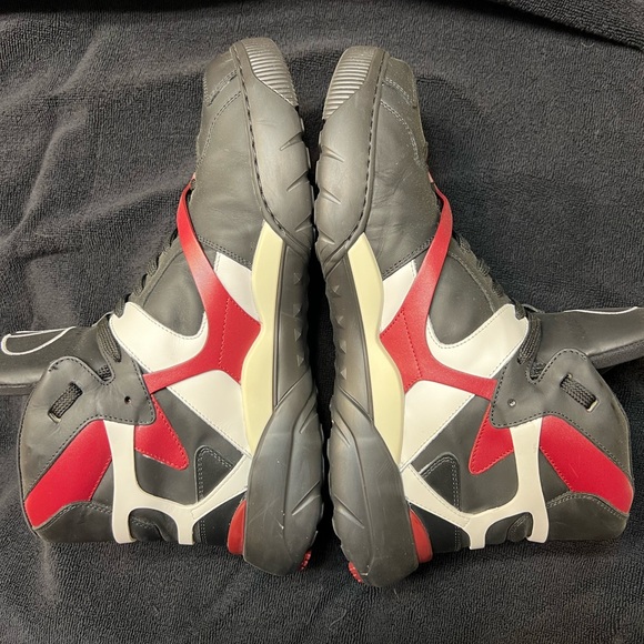 Valentino Black and Red High-Top Sneakers - Picture 5 of 9